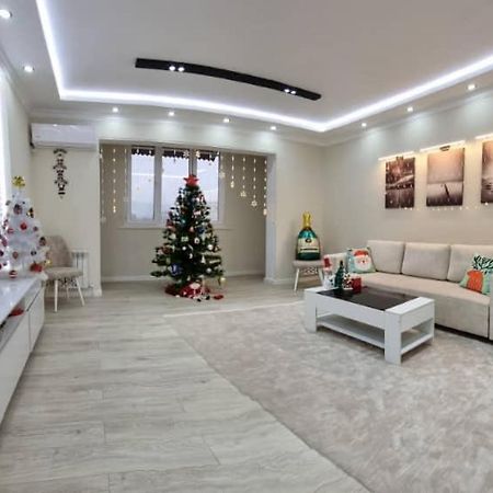 Charming And Modern Apartment At Heart Of Tashkent Exterior photo