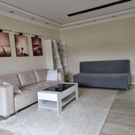 Charming And Modern Apartment At Heart Of Tashkent Exterior photo